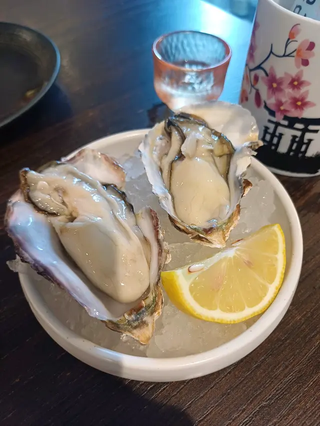 日本生蠔、燒油甘魚鮫、蝦天婦羅