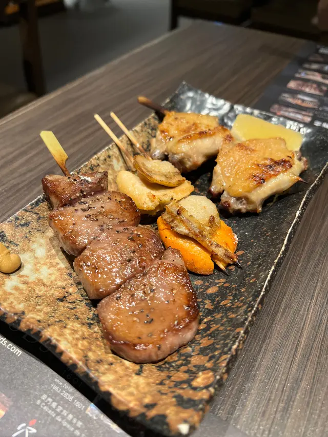 串燒: 鹽燒牛舌、北海道太子貝、雞翼