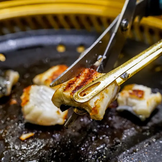 韓式燒鰻魚(4件)