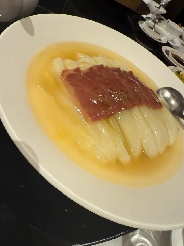 兩頭烏雲腿扒時蔬