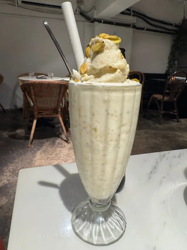 開心果椰青沙冰