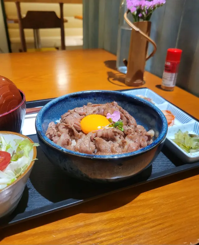 黑毛和牛丼