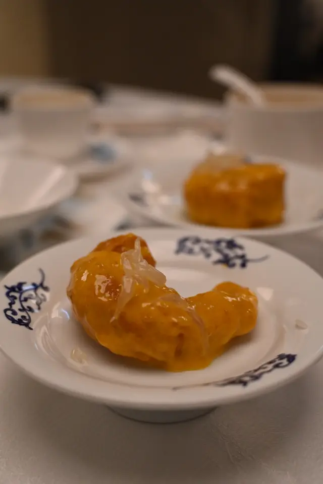 楊枝沙律海虎蝦球