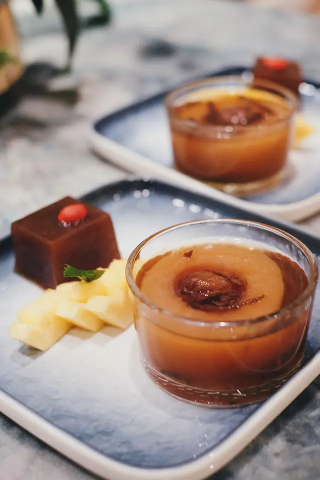 陳皮話梅燉雪梨配紅棗糕 (位)