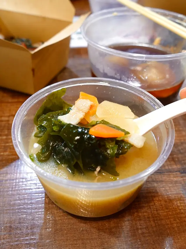 野菜豚肉麵豉湯