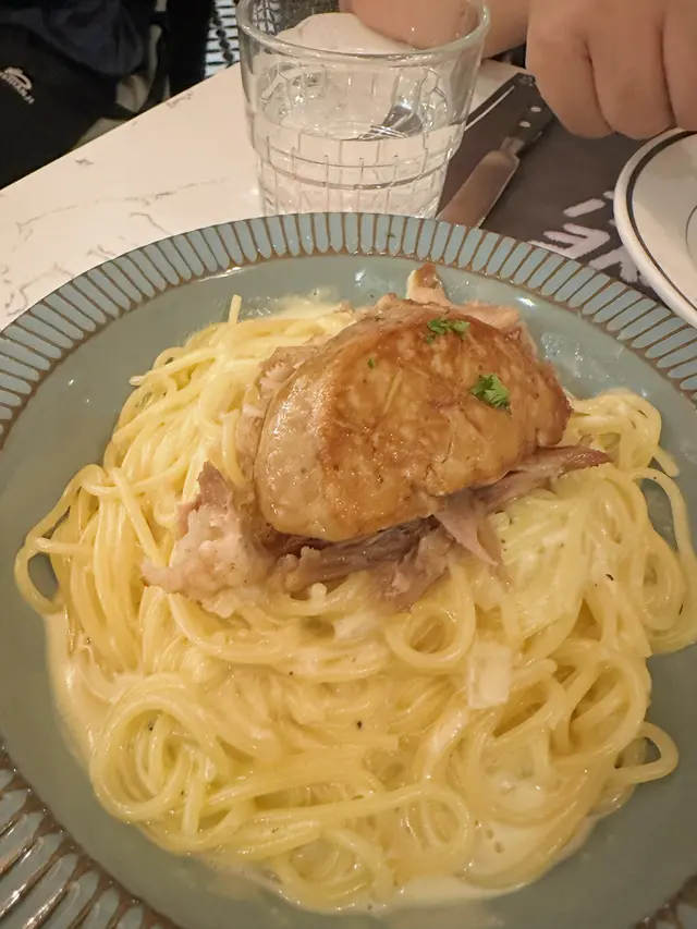 鴨肝、油封鴨髀意粉