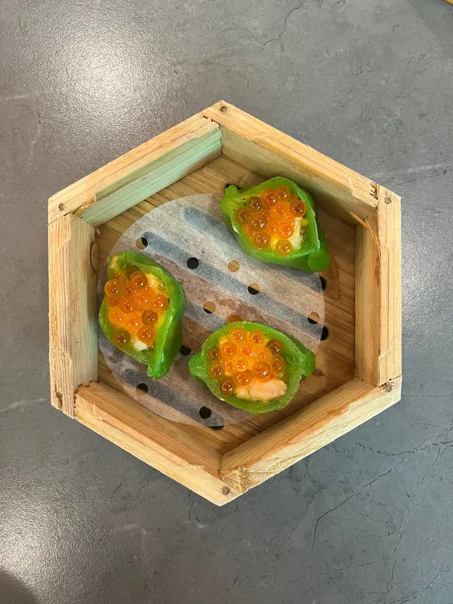 蟹粉菠菜香蝦餃