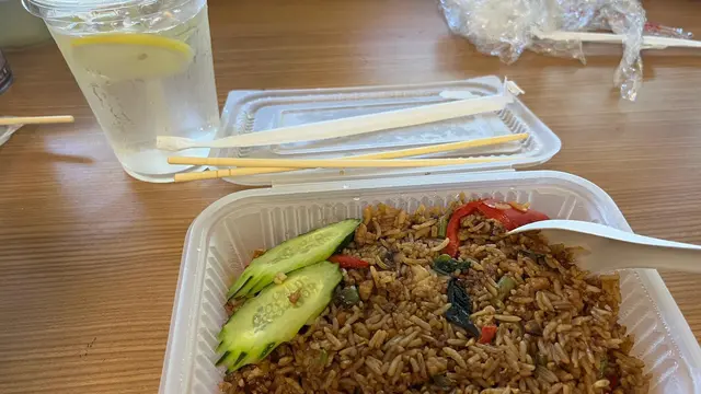 香葉辣椒肉碎炒飯