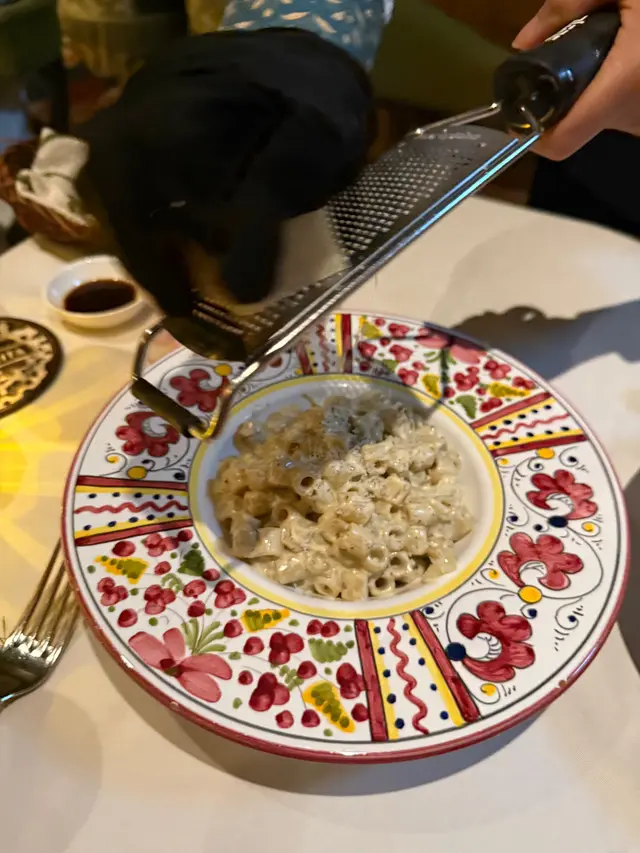 巨輪黑松露芝士意粉