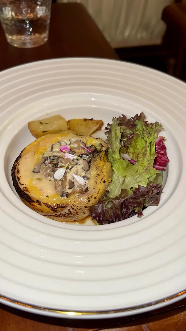 三黃雞釀野菌卷