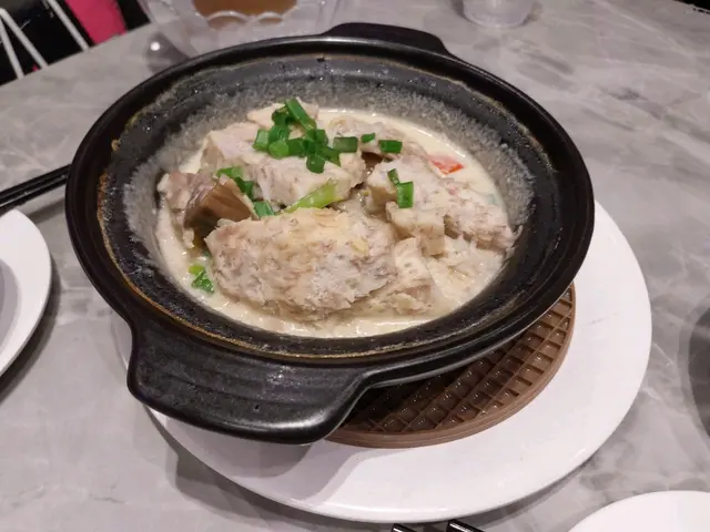 荔芋油鴨煲跟白飯