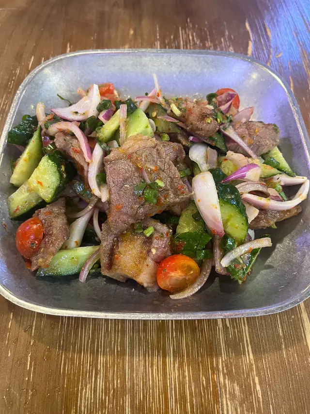 泰式燒牛肉沙律