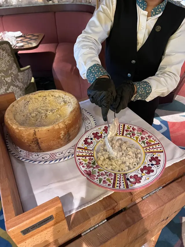 巨輪黑松露芝士意粉