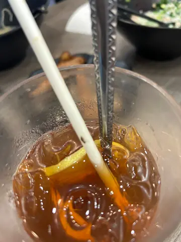 曱甴柠檬茶