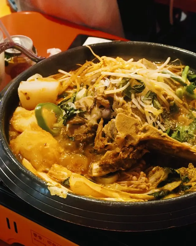 排骨鍋 Pork Bone Stew