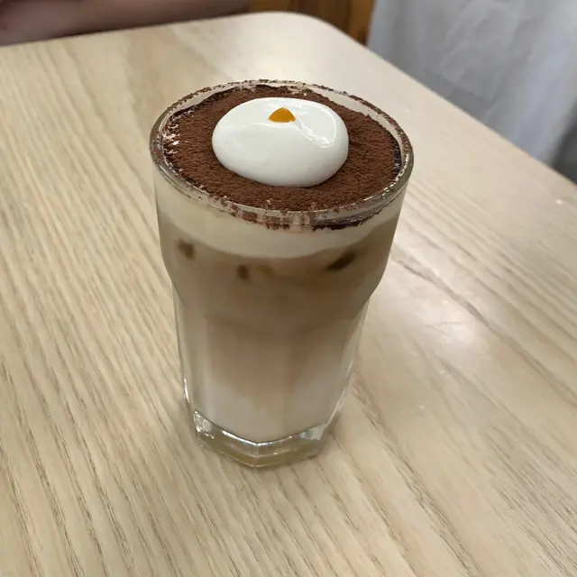 招牌奶蓋咖啡
