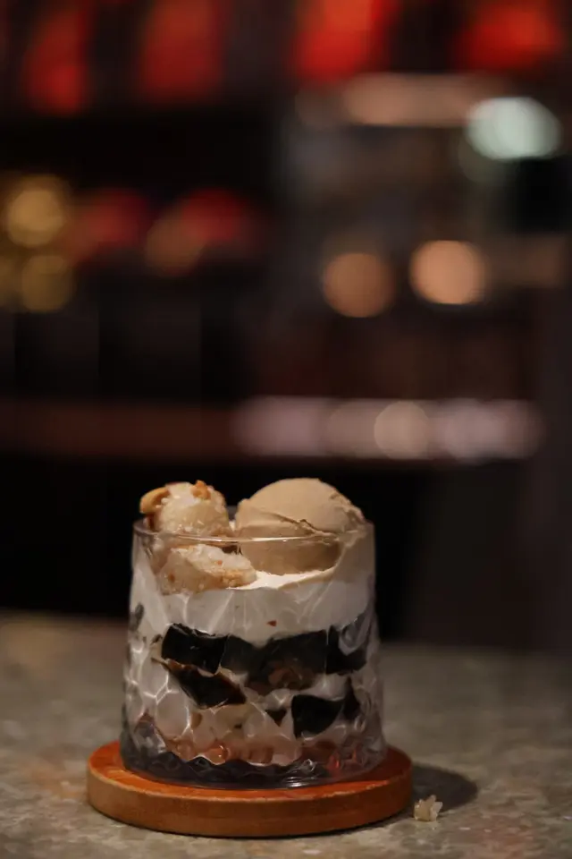 糖不甩配炭燒咖啡雪糕