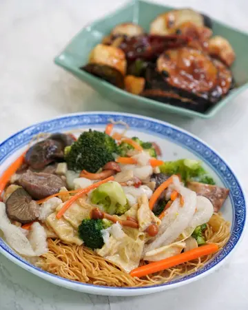 竹笙羅漢齋炒麵