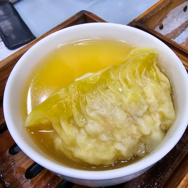 魚翅灌湯餃，唔望你有素翅，但酸咗就搞唔掂
