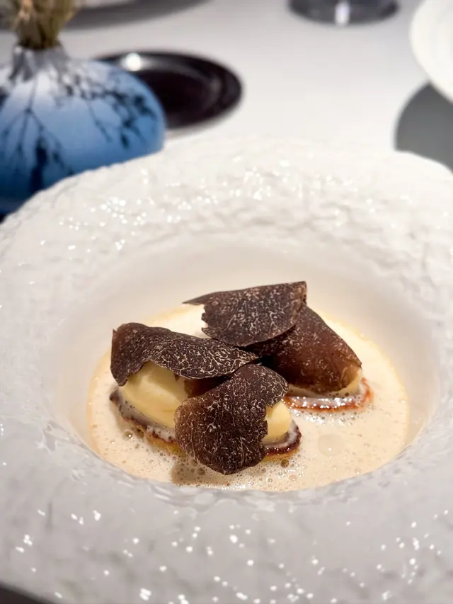 HOKKAIDO SCALLOP WITH BLACK TRUFFLE AND PAIN PERDU