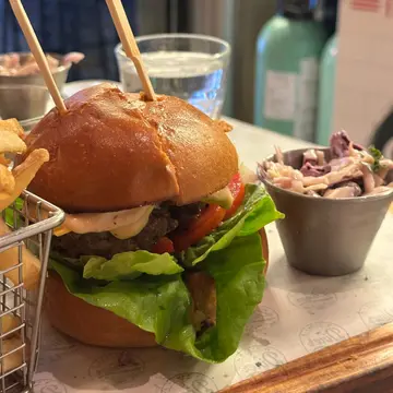 Chilli  Cheese  Burger