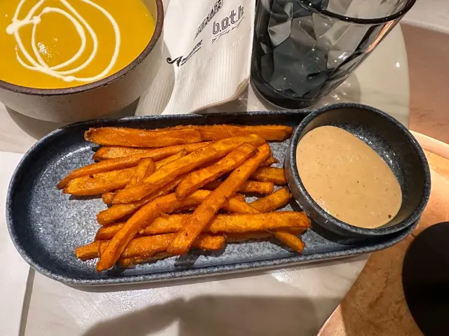 跟餐+$40的蕃薯條，數過有23條
因炸唔透退咗，再炸過碟，真接炸燶都廢事再影相