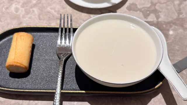 燉奶杏仁霜 ,黃金脆奶卷