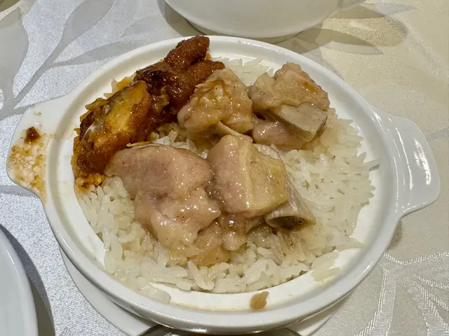 鳳爪排骨飯