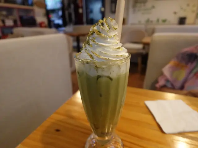 綠茶紅豆奶茶