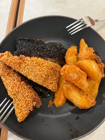 法式芝麻虾多士配薯角