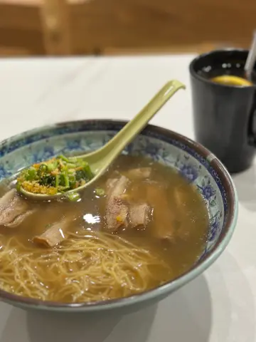 崩沙牛腩麵