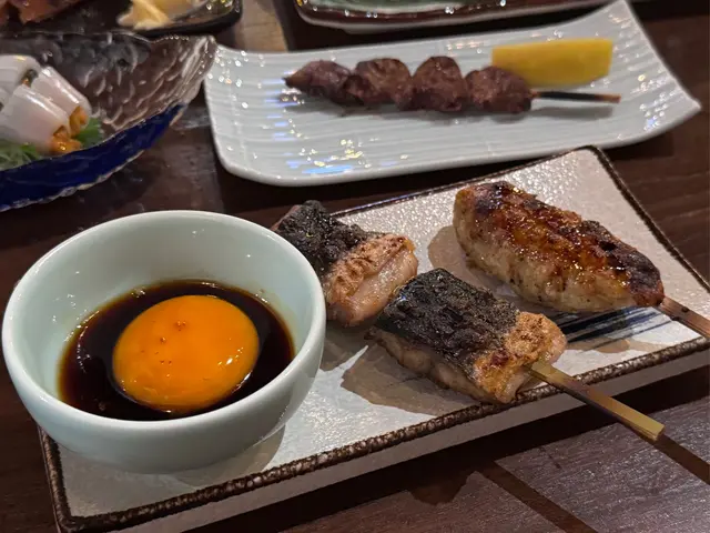 鰻魚啖啖肉，魚皮香脆😎
吃起來特別美味 🤤
平時很少能吃到鰻魚的魚骨🤭
這道菜竟然可以食用細魚骨，脆口又好吃！🥰