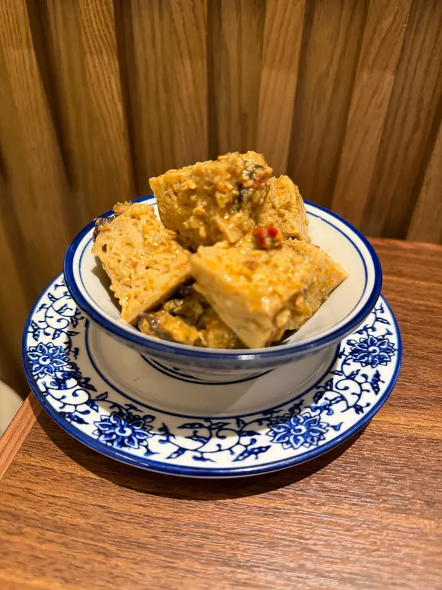 麻油素麵根椒麻皮蛋