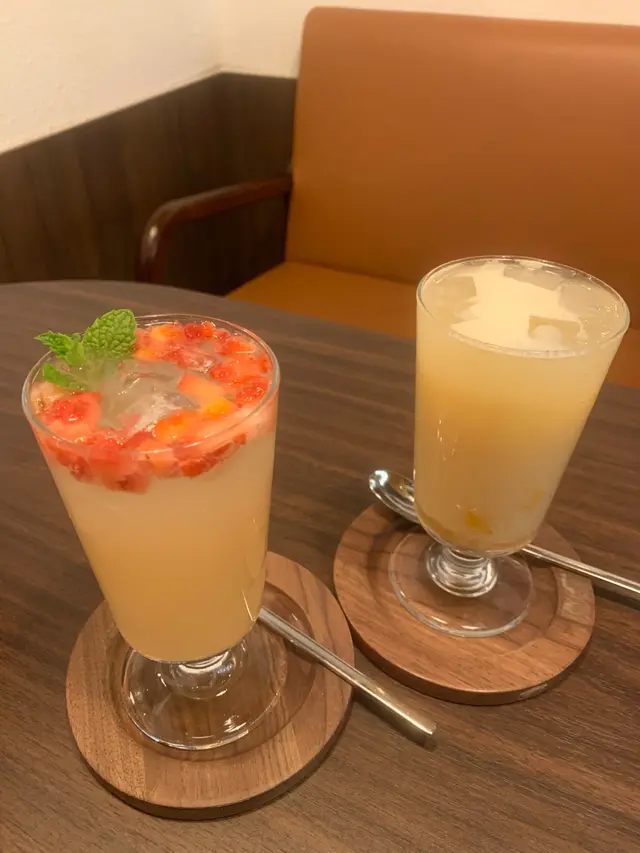 荔枝士多啤梨梳打 & 香桃乳酸梳打