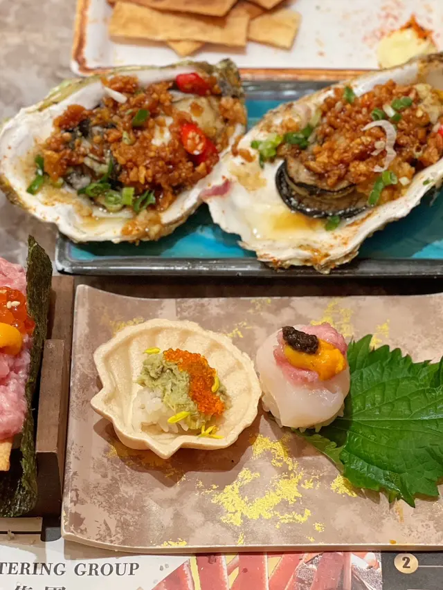 牛油果蟹肉最中餅 & 海膽拖羅黑松露帶子