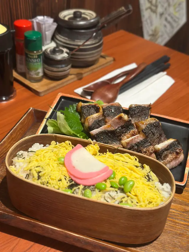 生燒鰻魚丼