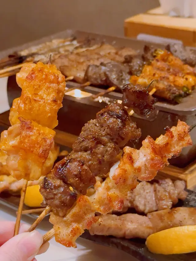 鹽燒鮮三黃雞腿肉$28/惹味爽口雞腎$23/鹽燒雞軟骨$18