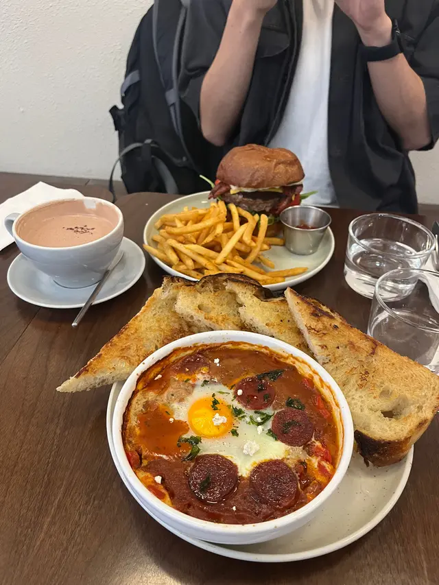 北非沙卡疏卡配意大利香草麵包