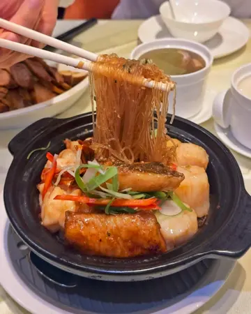 胡椒粉絲焗海鮮煲