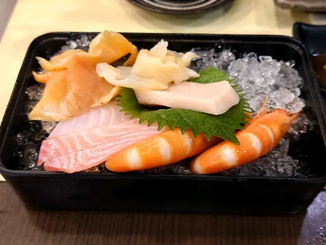 立魚，劍魚腩，馬刀貝&赤貝刺身&熟蝦