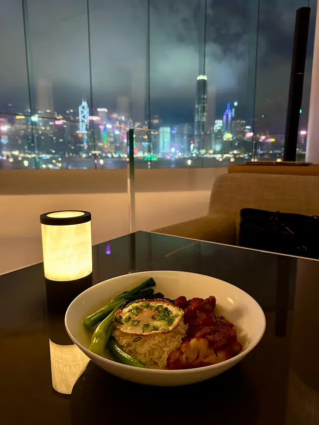 #香港美食#尖沙咀美食#尖沙咀#維港夜景#叉燒飯#煎蛋叉燒飯#香港麗晶酒店#regenthotel#charsiu#hkfood#hkfoodie#hkfoodblogger#victoriaharbor