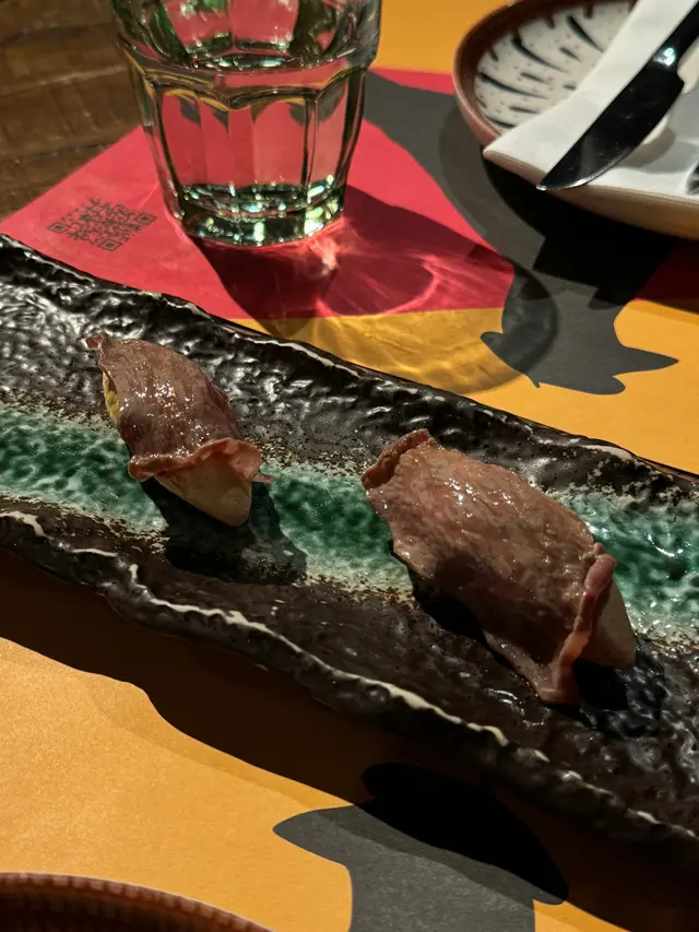 和牛及鵝肝配長法包