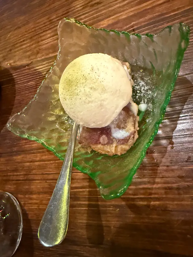 番薯天婦羅配雲呢拿雪糕