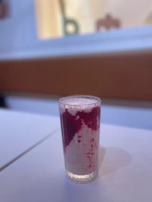 紅火龍果希臘乳酪特飲