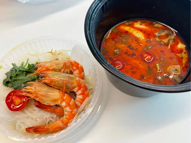 Noodles and tom yum soup individually packed so it does not become soggy!