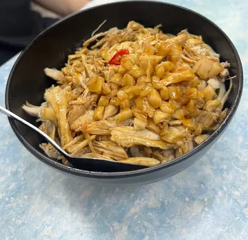 手撕雞飯
