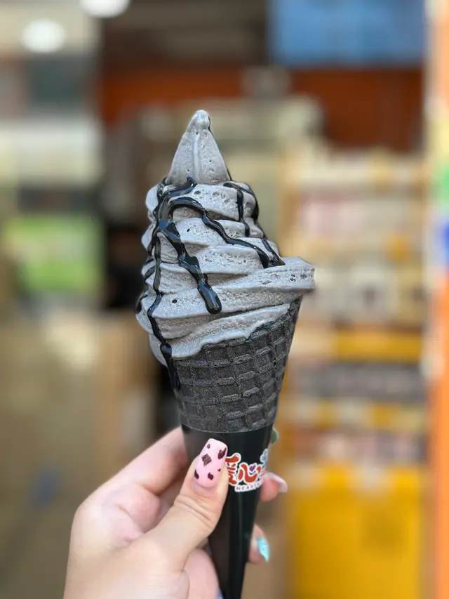 #香港美食 #雪糕 #軟雪糕 #芝麻 #太子站 #太子美食 #hkfoodie #hkfood #princeedward #softserve #icecream