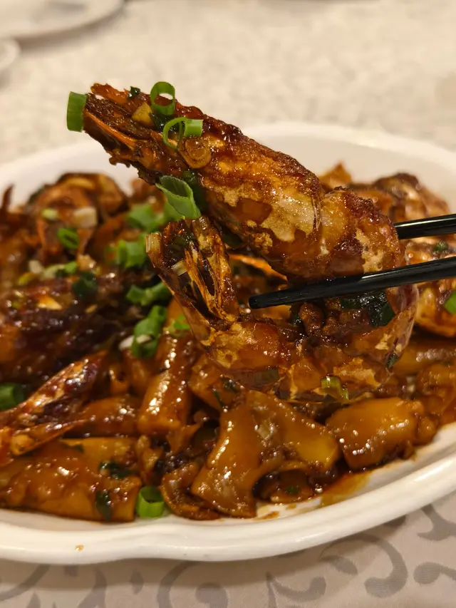 豉油皇煎虎蝦伴腸粉