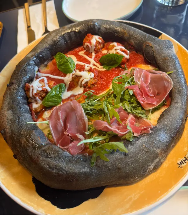 Charcoal Pizza