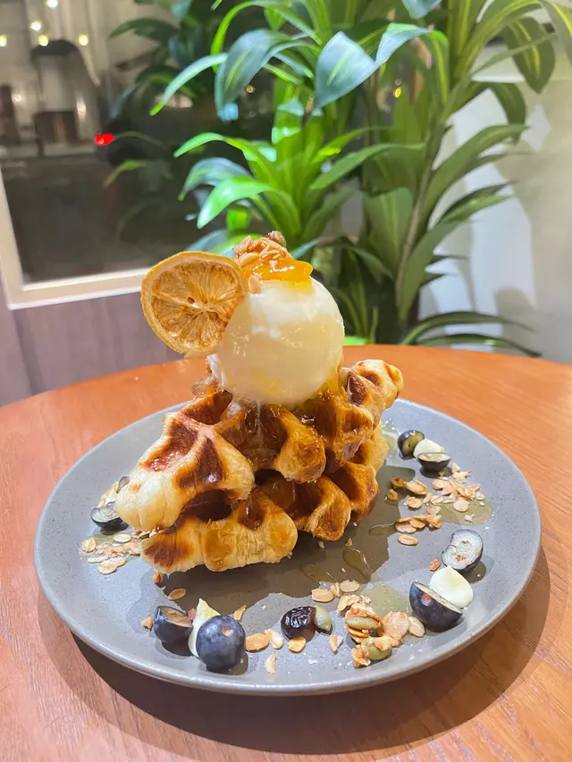 柚子蜜乳酪雪糕牛角包窩夫